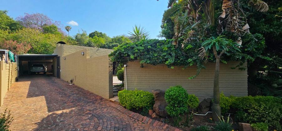 5 Bedroom Property for Sale in Protea Park North West